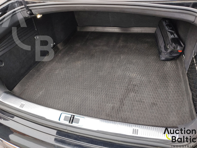 سيدان Volkswagen Phaeton: صور 15