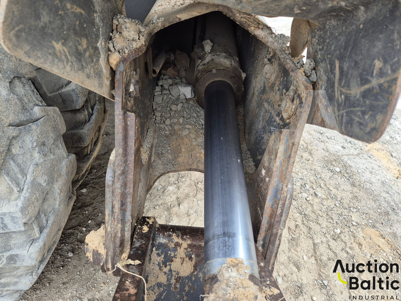 حفارة على عجلات Volvo EW 160 B: صور 14 حفارة على عجلات Volvo EW 160 B: صور 14