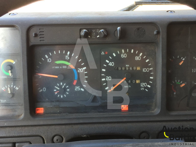 شاحنات مسطحة Volvo FH12: صور 10