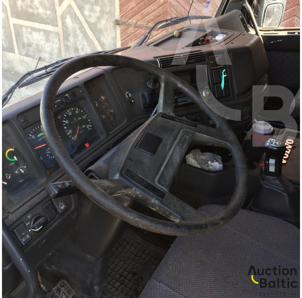 شاحنات مسطحة Volvo FH12: صور 9