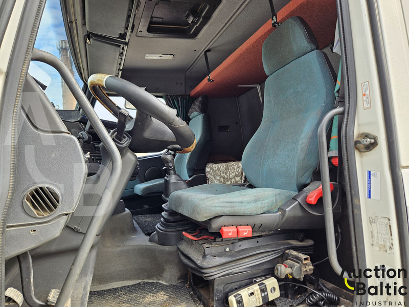 Volvo FH12 - شاحنة جرار: صور 5 Volvo FH12 - شاحنة جرار: صور 5