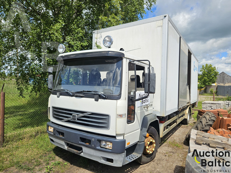 Volvo FL615 - بصندوق مغلق شاحنة: صور 1 Volvo FL615 - بصندوق مغلق شاحنة: صور 1