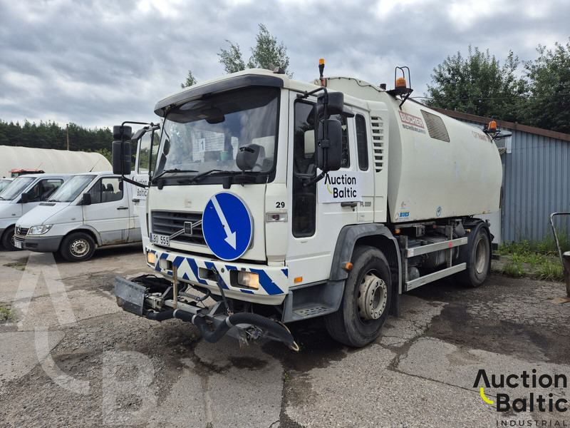 Volvo FL618 - سياره كنس شوارع: صور 2 Volvo FL618 - سياره كنس شوارع: صور 2