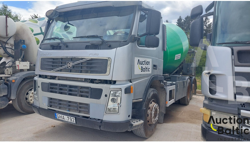 Volvo FM9 - شاحنة خلاطة خرسانة: صور 1 Volvo FM9 - شاحنة خلاطة خرسانة: صور 1