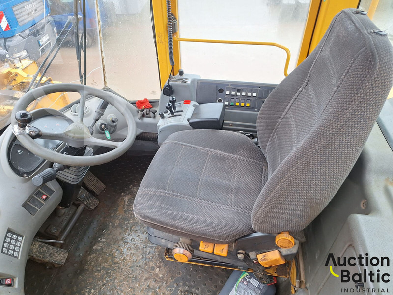 Volvo L 180 E - اللودر بعجل: صور 5 Volvo L 180 E - اللودر بعجل: صور 5