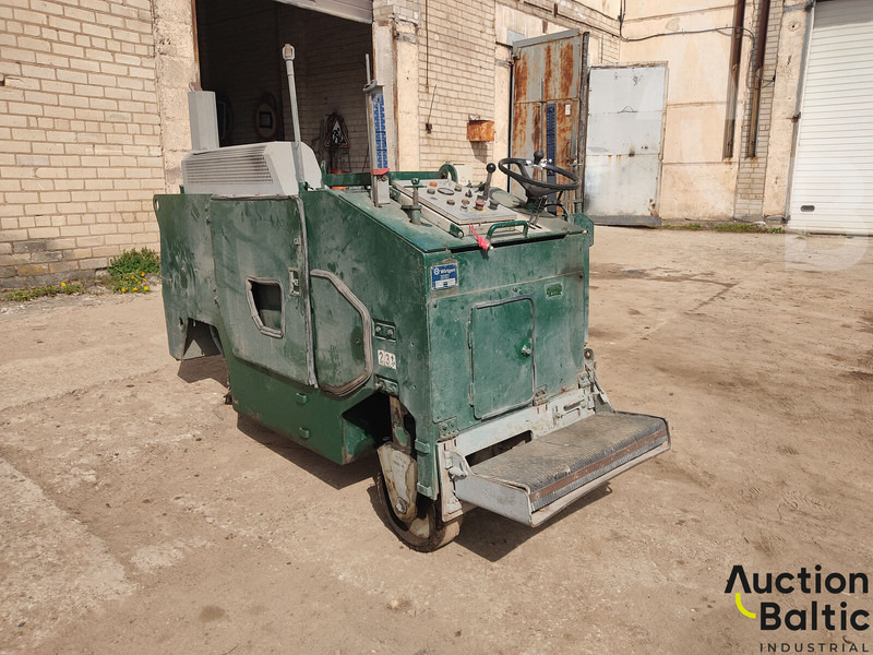 Wirtgen W350 - آلة أسفلت: صور 1 Wirtgen W350 - آلة أسفلت: صور 1