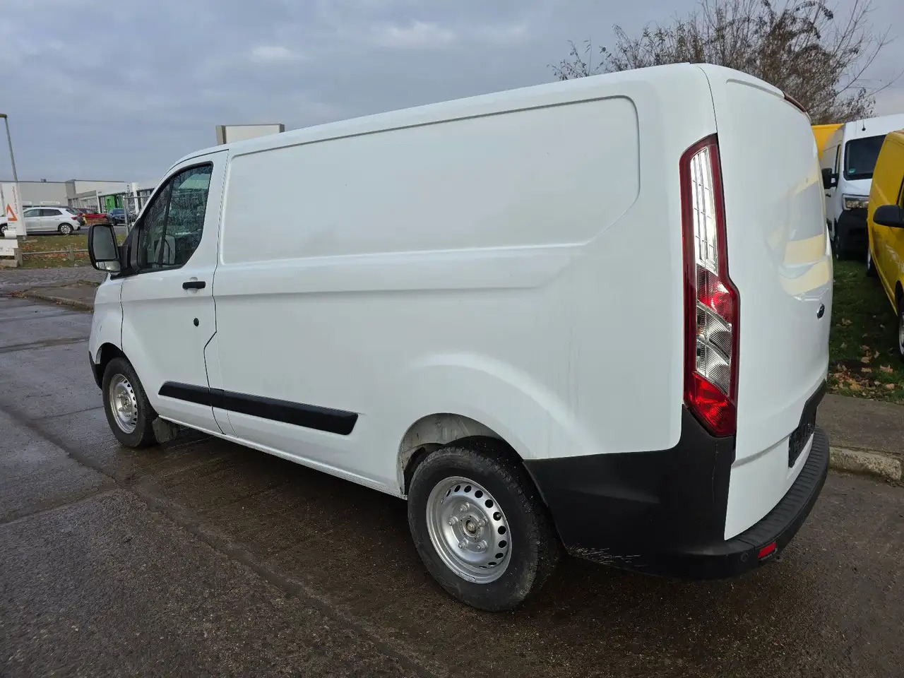 Ford Transit Custom Kasten 280 L1 - فان: صور 3 Ford Transit Custom Kasten 280 L1 - فان: صور 3