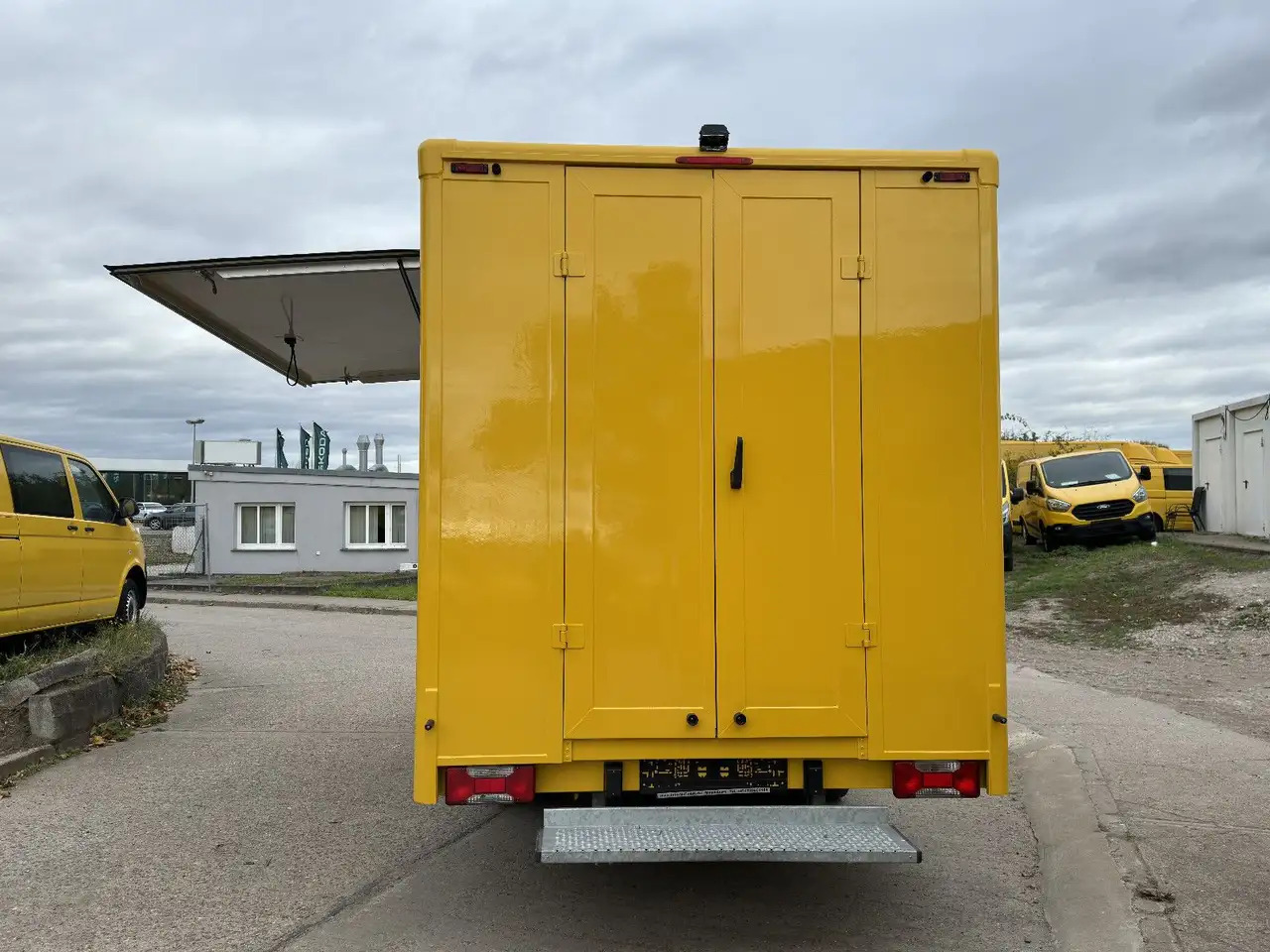 Iveco C30C/ FOODTRUCK/ Daily - شاحنات طعام: صور 5 Iveco C30C/ FOODTRUCK/ Daily - شاحنات طعام: صور 5