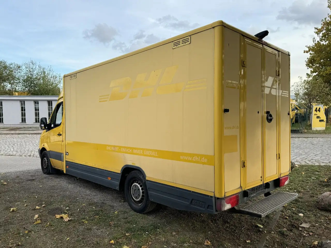 Mercedes-Benz Sprinter II Pritsche/ Koffer/Regalsystem - الشاحنات الصغيرة صندوق مغلق: صور 3 Mercedes-Benz Sprinter II Pritsche/ Koffer/Regalsystem - الشاحنات الصغيرة صندوق مغلق: صور 3