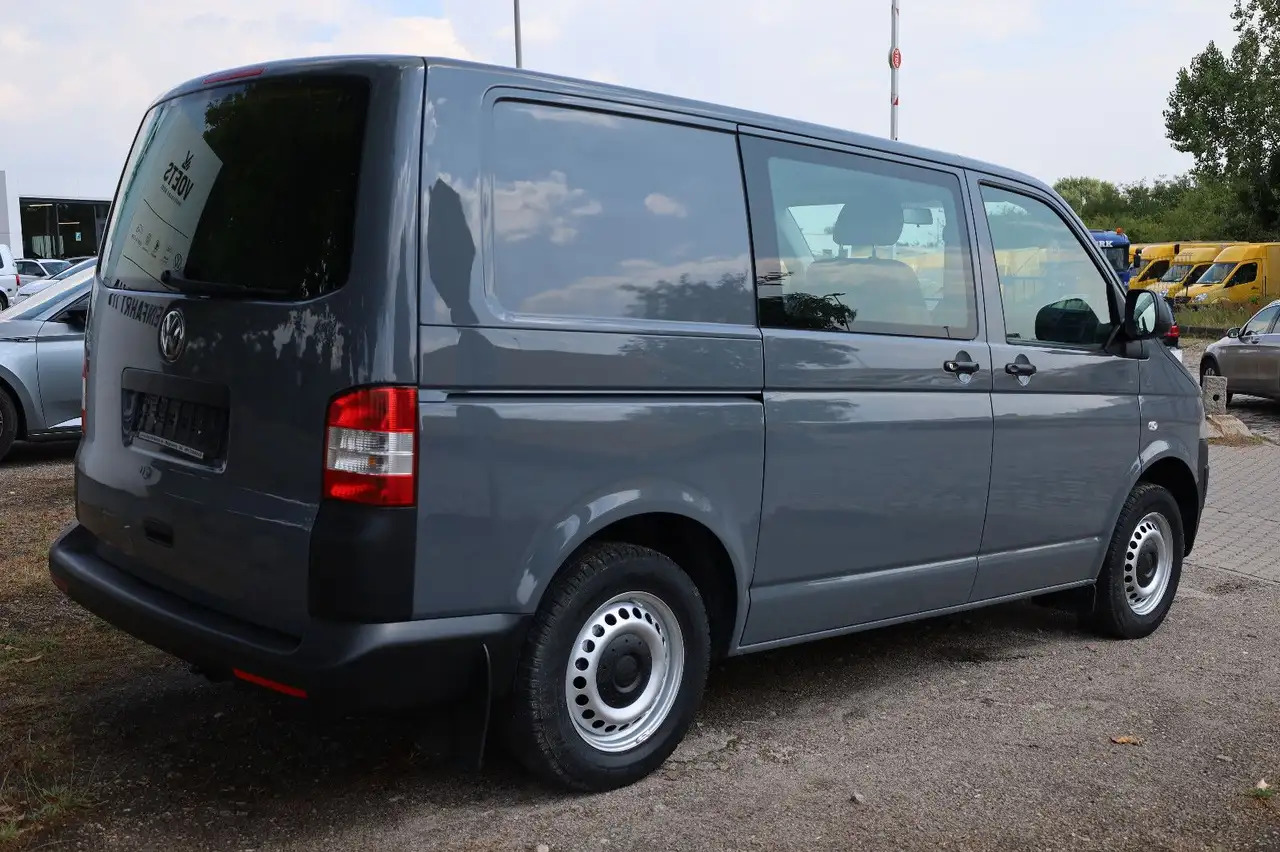 Volkswagen T5 Transporter Kasten-Kombi 2.0 TDI/EU5/5-Sitze - سيارة: صور 3 Volkswagen T5 Transporter Kasten-Kombi 2.0 TDI/EU5/5-Sitze - سيارة: صور 3