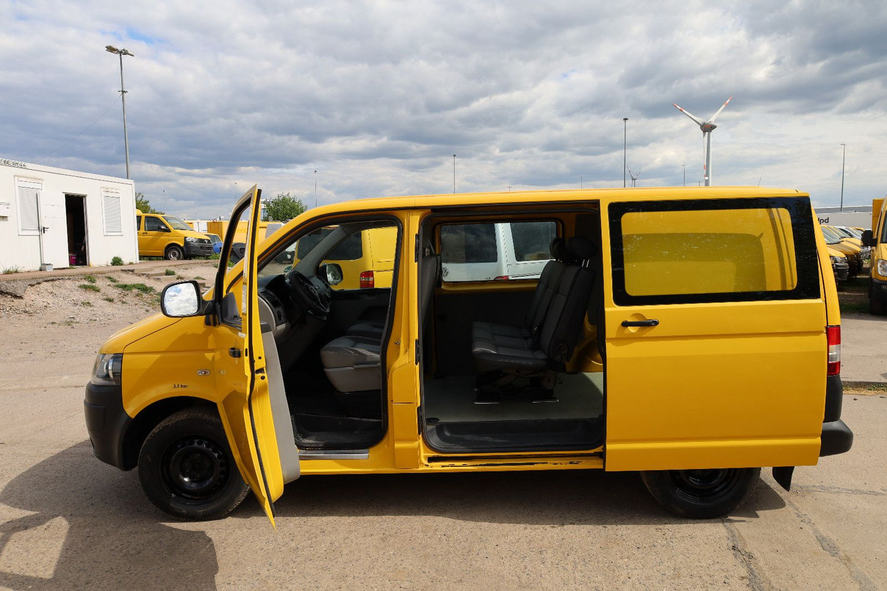 Volkswagen T5 Transporter Kasten-Kombi 2.0 TDI/EU5/5-Sitze - ميكروباص: صور 3 Volkswagen T5 Transporter Kasten-Kombi 2.0 TDI/EU5/5-Sitze - ميكروباص: صور 3