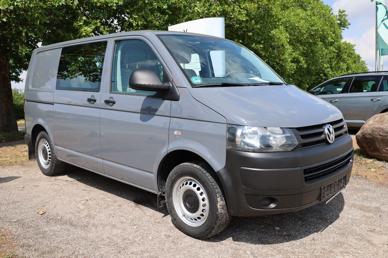 Volkswagen T5 Transporter Kasten-Kombi 2.0 TDI/EU5/5-Sitze - ميكروباص: صور 2 Volkswagen T5 Transporter Kasten-Kombi 2.0 TDI/EU5/5-Sitze - ميكروباص: صور 2