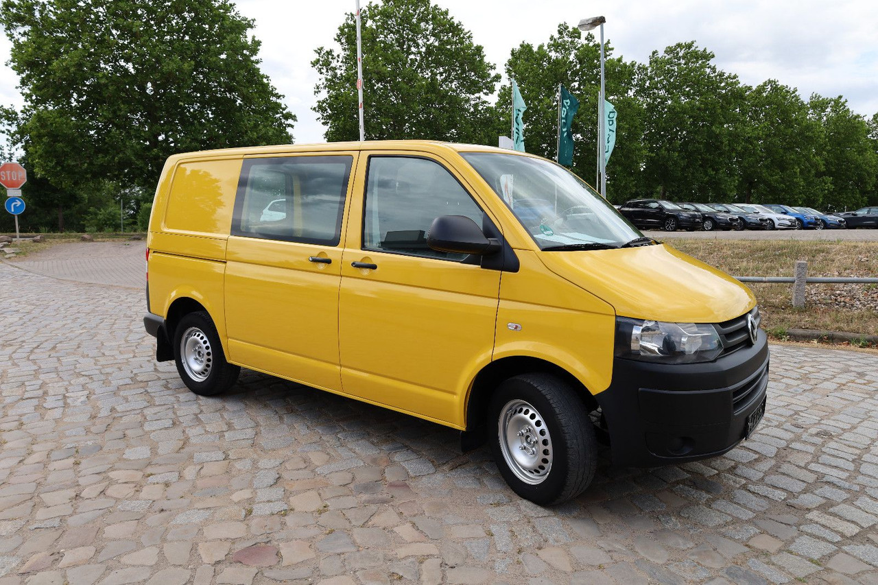Volkswagen T5 Transporter Kasten-Kombi 2.0 TDI/EU5 - فان المدمجة: صور 2 Volkswagen T5 Transporter Kasten-Kombi 2.0 TDI/EU5 - فان المدمجة: صور 2