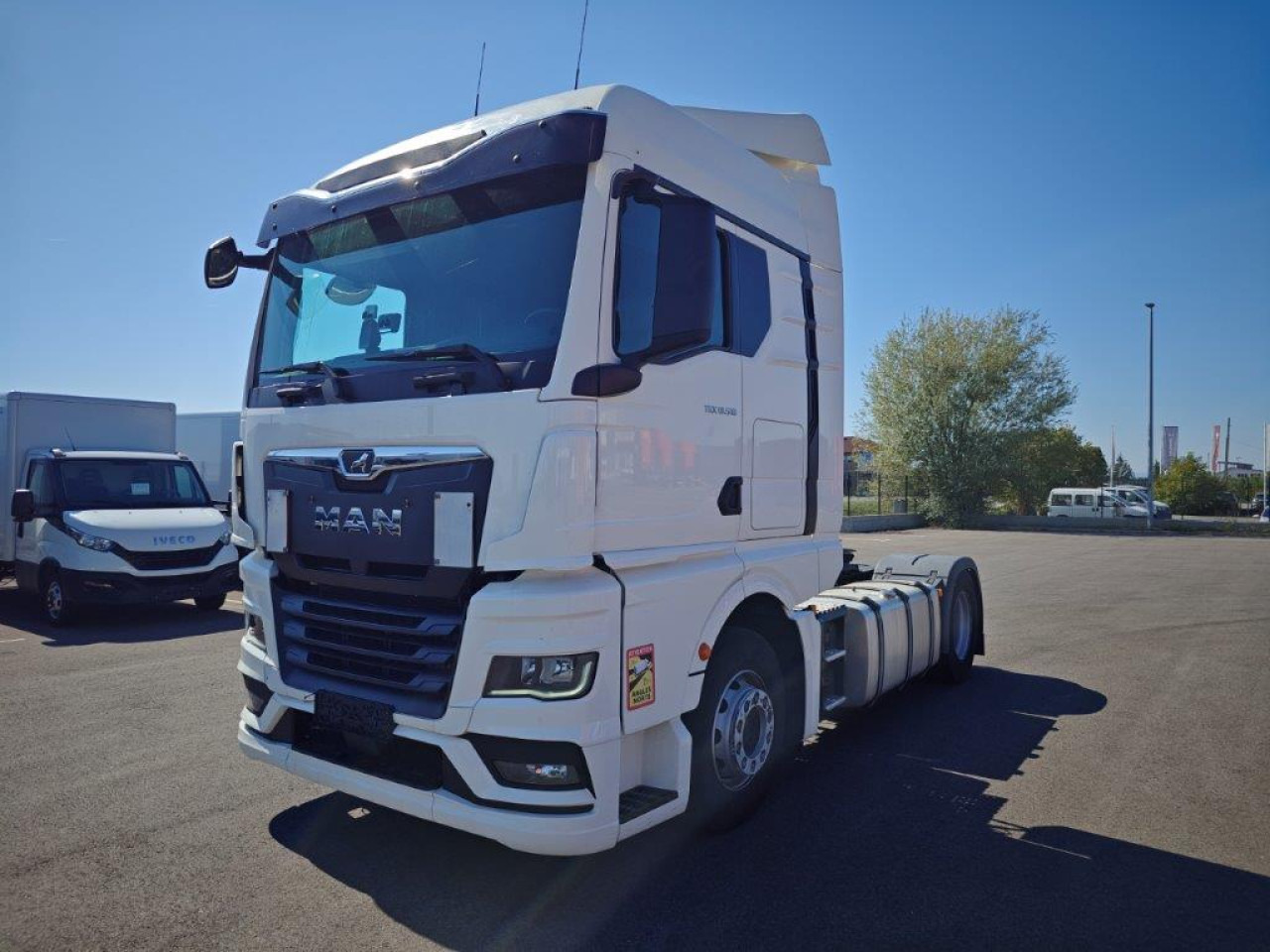 MAN TGX185104x2BLSA Euro6 Luftfeder - شاحنة جرار: صور 1 MAN TGX185104x2BLSA Euro6 Luftfeder - شاحنة جرار: صور 1