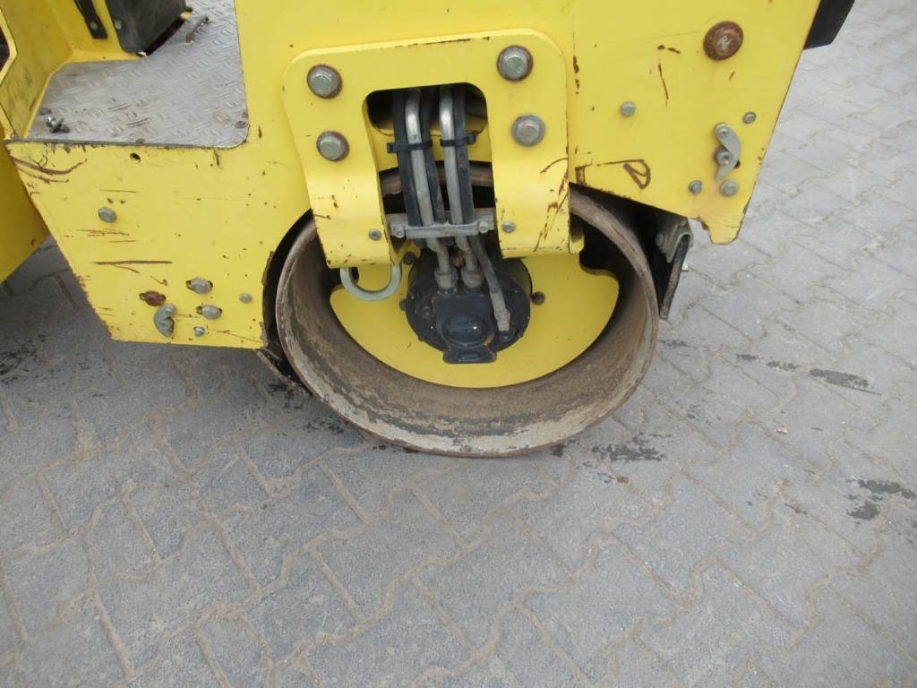 Bomag BW 80 AD-5 - مدحلة الأسفلت: صور 5 Bomag BW 80 AD-5 - مدحلة الأسفلت: صور 5