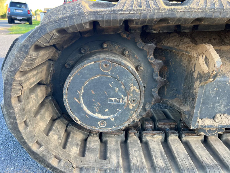 رافعة لجميع التضاريس Kubota KX080-4: صور 10