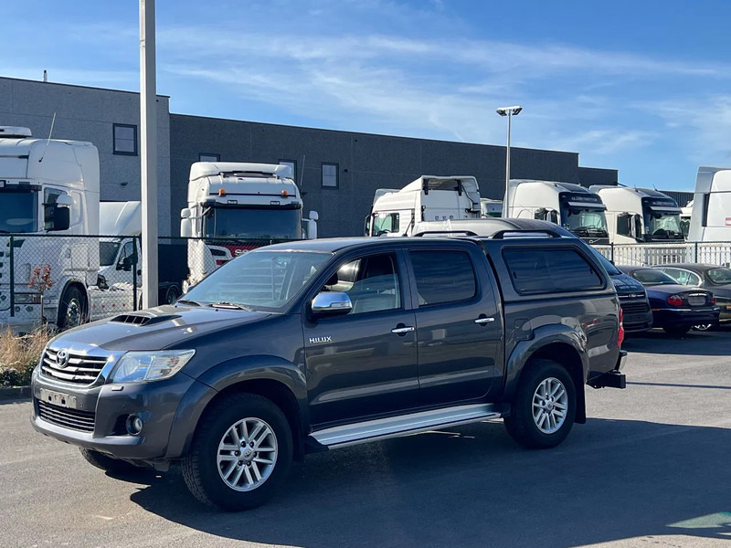 Toyota Hilux 4x4 Manual gearbox***Belgian car***First owner - شاحنة البيك أب: صور 2 Toyota Hilux 4x4 Manual gearbox***Belgian car***First owner - شاحنة البيك أب: صور 2
