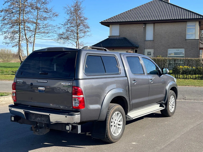 Toyota Hilux 4x4 Manual gearbox***Belgian car***First owner - شاحنة البيك أب: صور 5 Toyota Hilux 4x4 Manual gearbox***Belgian car***First owner - شاحنة البيك أب: صور 5
