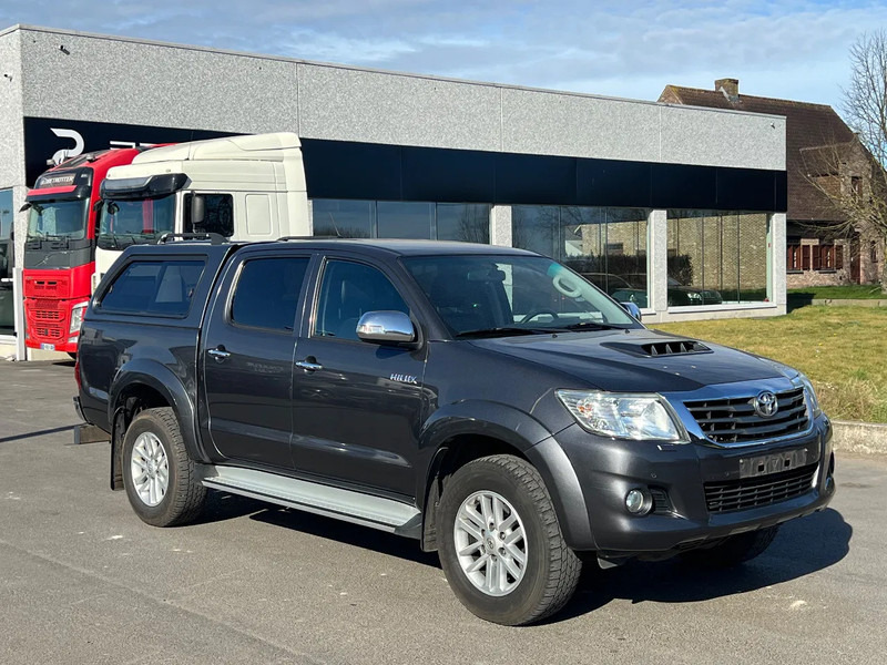 Toyota Hilux 4x4 Manual gearbox***Belgian car***First owner - شاحنة البيك أب: صور 4 Toyota Hilux 4x4 Manual gearbox***Belgian car***First owner - شاحنة البيك أب: صور 4