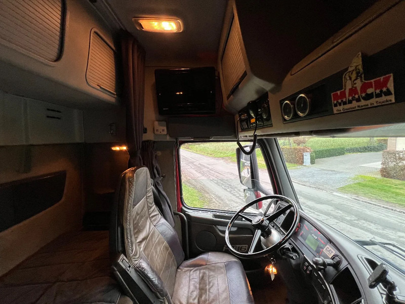 شاحنة جرار Volvo FH 16.700 Volvo FH16 700 6x4 full options **RETARDER**TV: صور 20