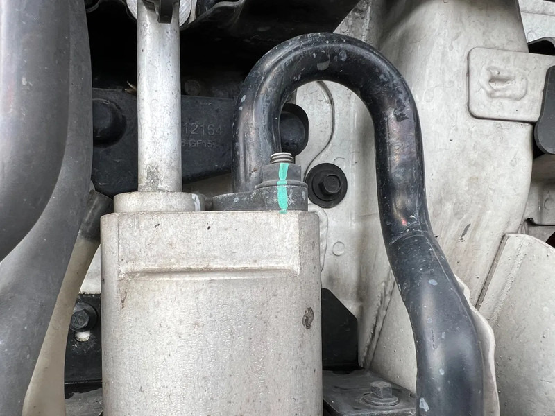 Volvo FH 500 XL CAB*FH500 TURBO COMPOUND*497000km* - شاحنة جرار: صور 4 Volvo FH 500 XL CAB*FH500 TURBO COMPOUND*497000km* - شاحنة جرار: صور 4