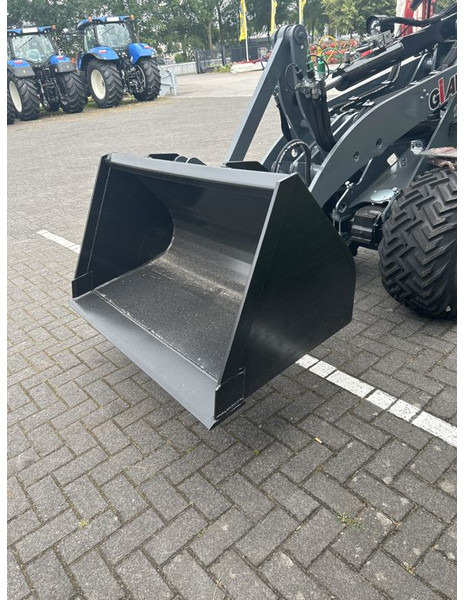 Tobroco Grondbak 130 cm Giant aanspan - بكت - آلات البناء: صور 3 Tobroco Grondbak 130 cm Giant aanspan - بكت - آلات البناء: صور 3