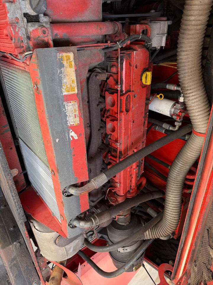 العامل بالقار Demag-Dynapac DF135P powerfull 4-axle-paver: صور 31