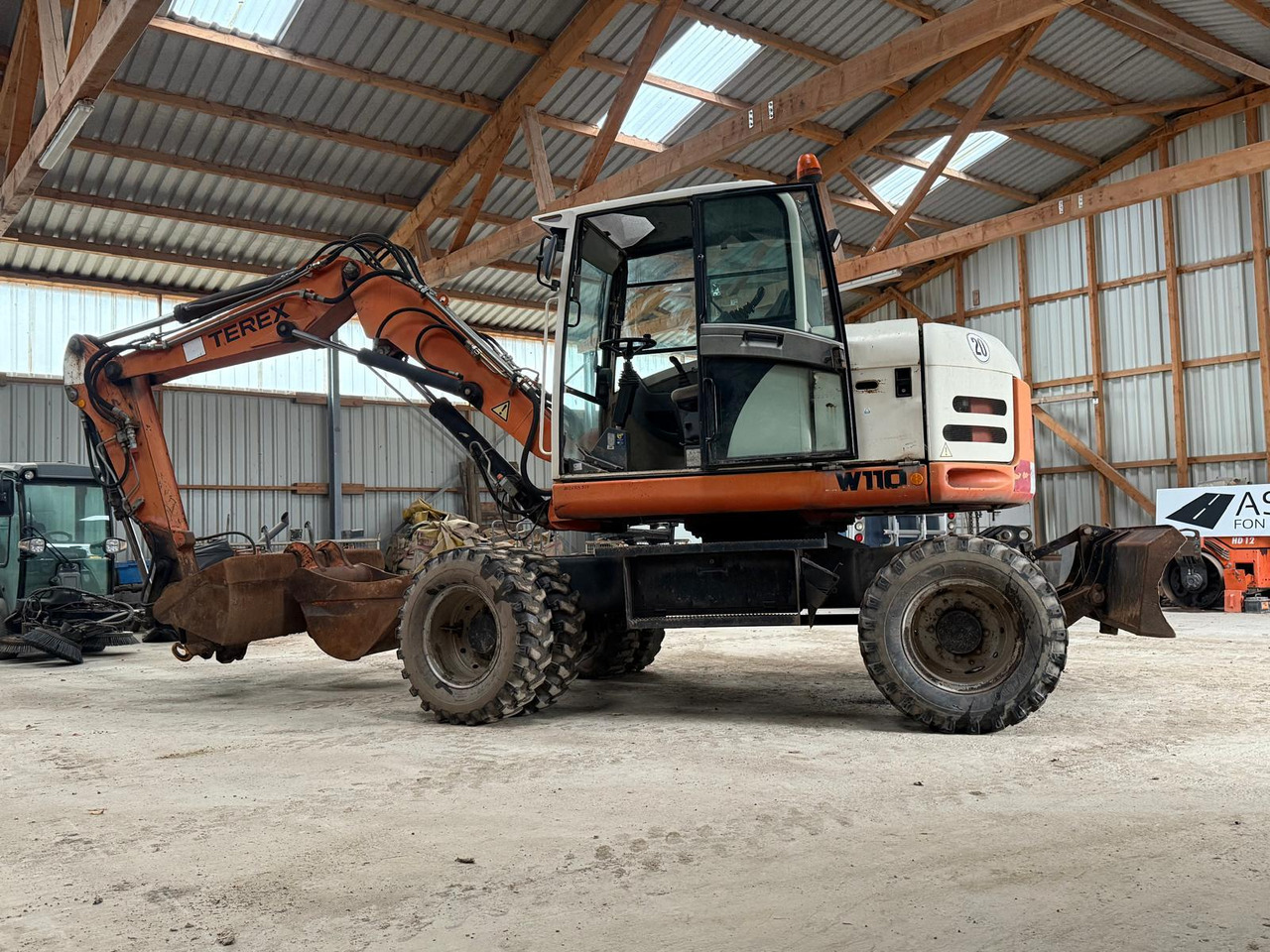 Terex TW 110 Mobil-Excavator - حفارة على عجلات: صور 3 Terex TW 110 Mobil-Excavator - حفارة على عجلات: صور 3