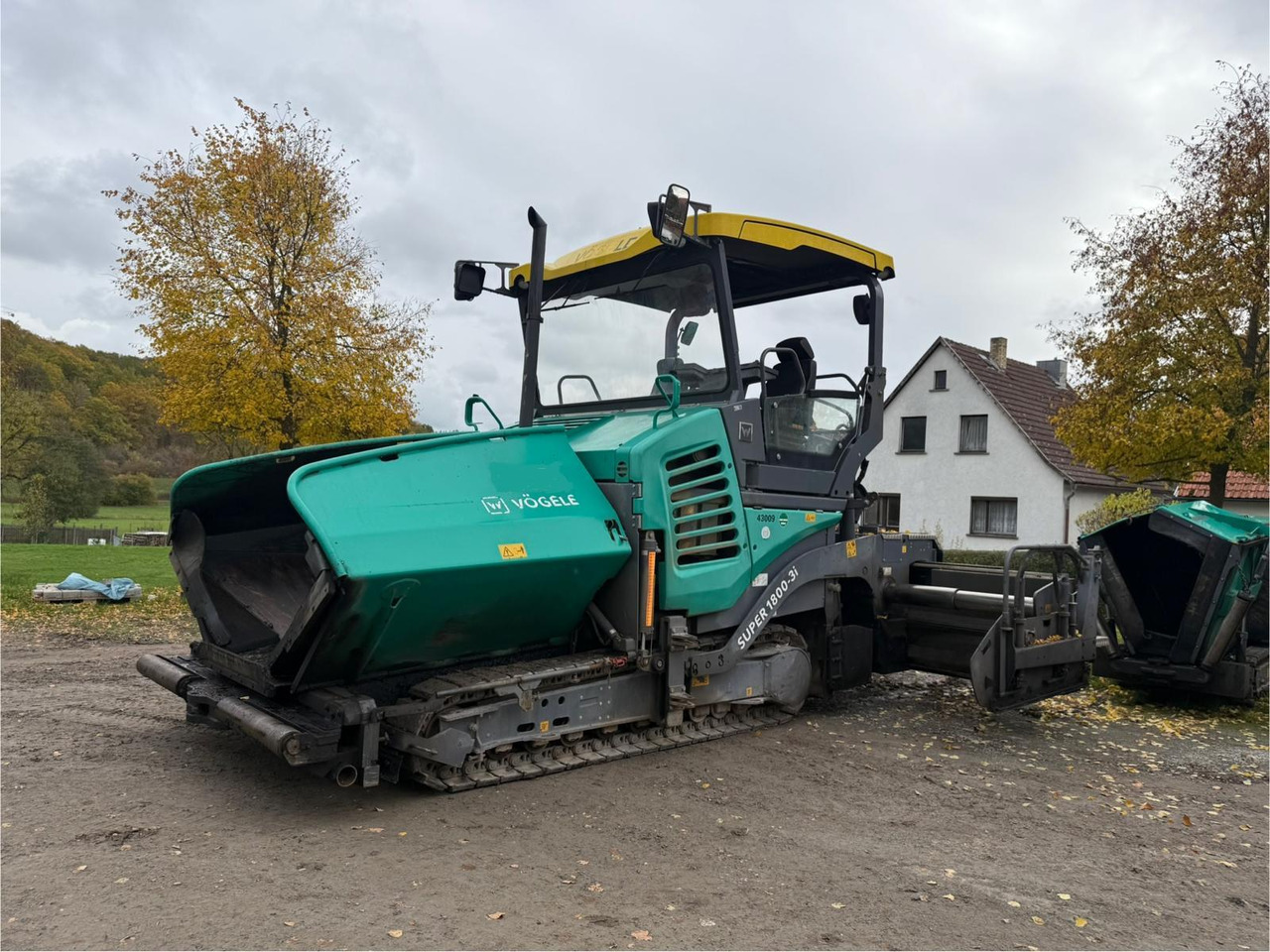 العامل بالقار Vögele SUPER 1800-3i modern paver without AdBlue: صور 27