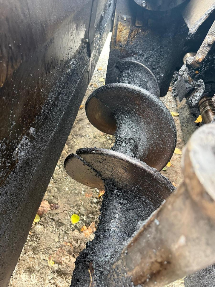 العامل بالقار Vögele SUPER 1800-3i modern paver without AdBlue: صور 14