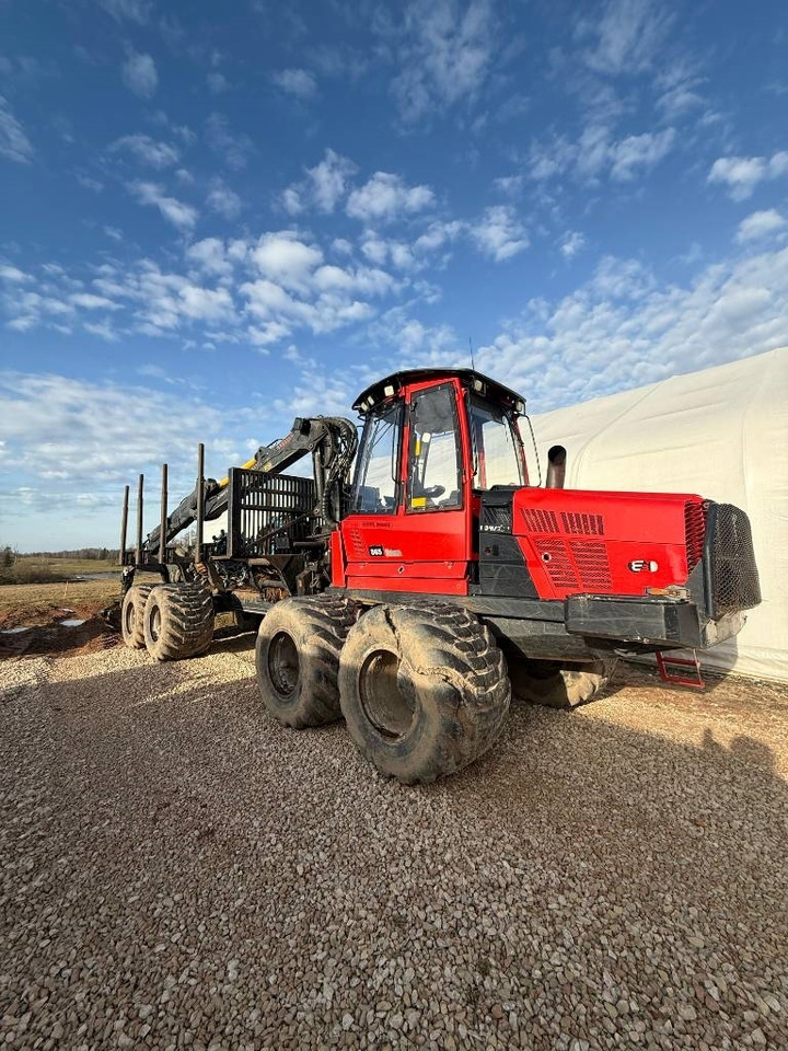 Komatsu 865 - شاحنات نقل الأخشاب في الغابات: صور 4 Komatsu 865 - شاحنات نقل الأخشاب في الغابات: صور 4