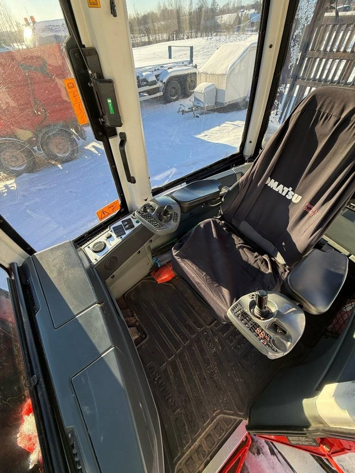 Komatsu 865 - شاحنات نقل الأخشاب في الغابات: صور 5 Komatsu 865 - شاحنات نقل الأخشاب في الغابات: صور 5
