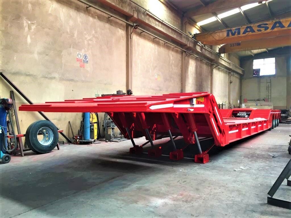 AME 100 Ton, Front Loading 4 Axle Lowbed Semi Trailer - عربة مسطحة منخفضة نصف مقطورة: صور 3 AME 100 Ton, Front Loading 4 Axle Lowbed Semi Trailer - عربة مسطحة منخفضة نصف مقطورة: صور 3