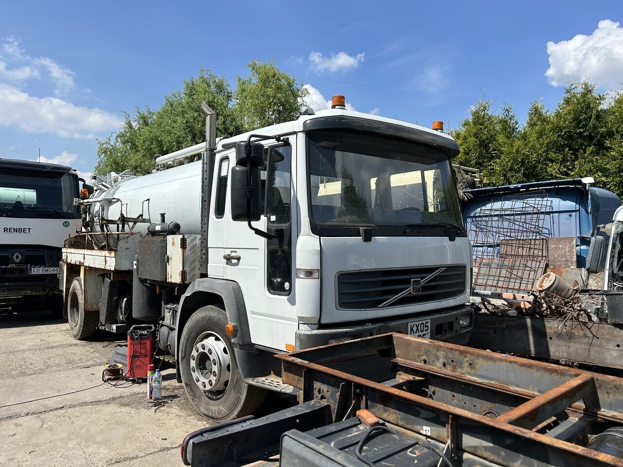 Volvo FL6.18 - فراغ شاحنة: صور 1 Volvo FL6.18 - فراغ شاحنة: صور 1