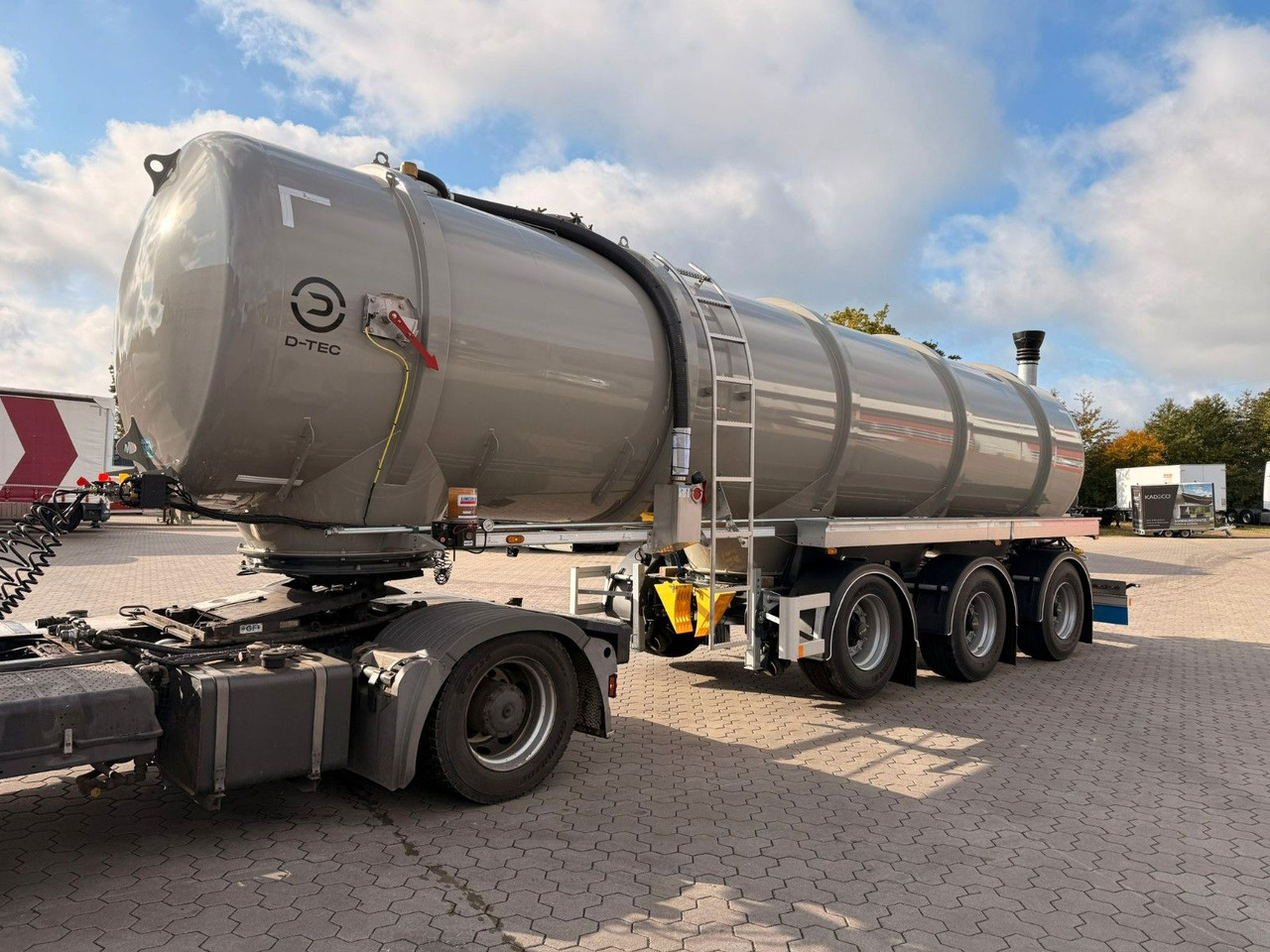 D-TEC Gülletanker 30m³ mit Zwangslenkung - نصف مقطورة صهريج: صور 5 D-TEC Gülletanker 30m³ mit Zwangslenkung - نصف مقطورة صهريج: صور 5