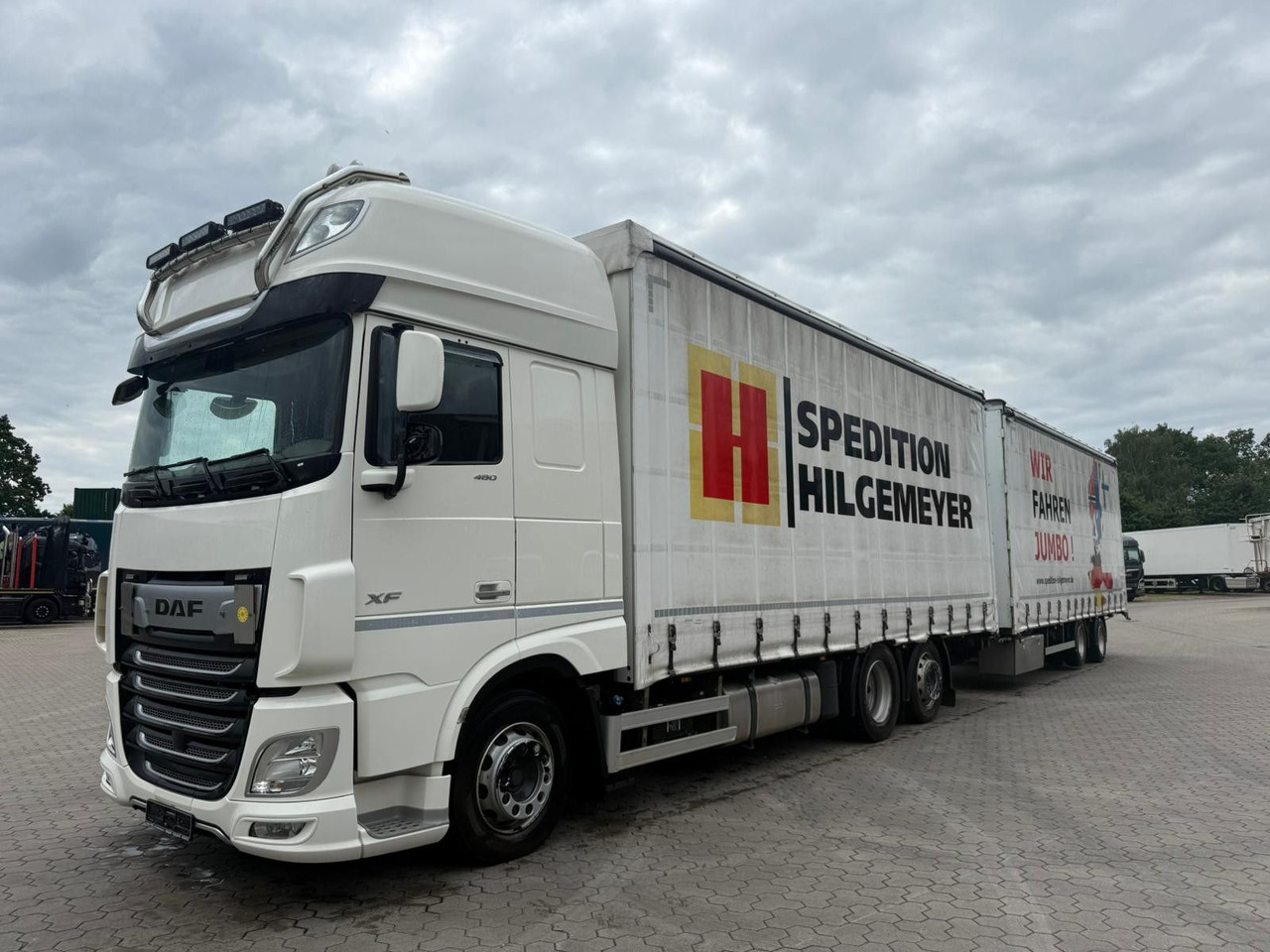 DAF XF 480 FAN LowDeck 6x2 Jumbo Inklusive Anhänger - شاحنة ستارة: صور 2 DAF XF 480 FAN LowDeck 6x2 Jumbo Inklusive Anhänger - شاحنة ستارة: صور 2