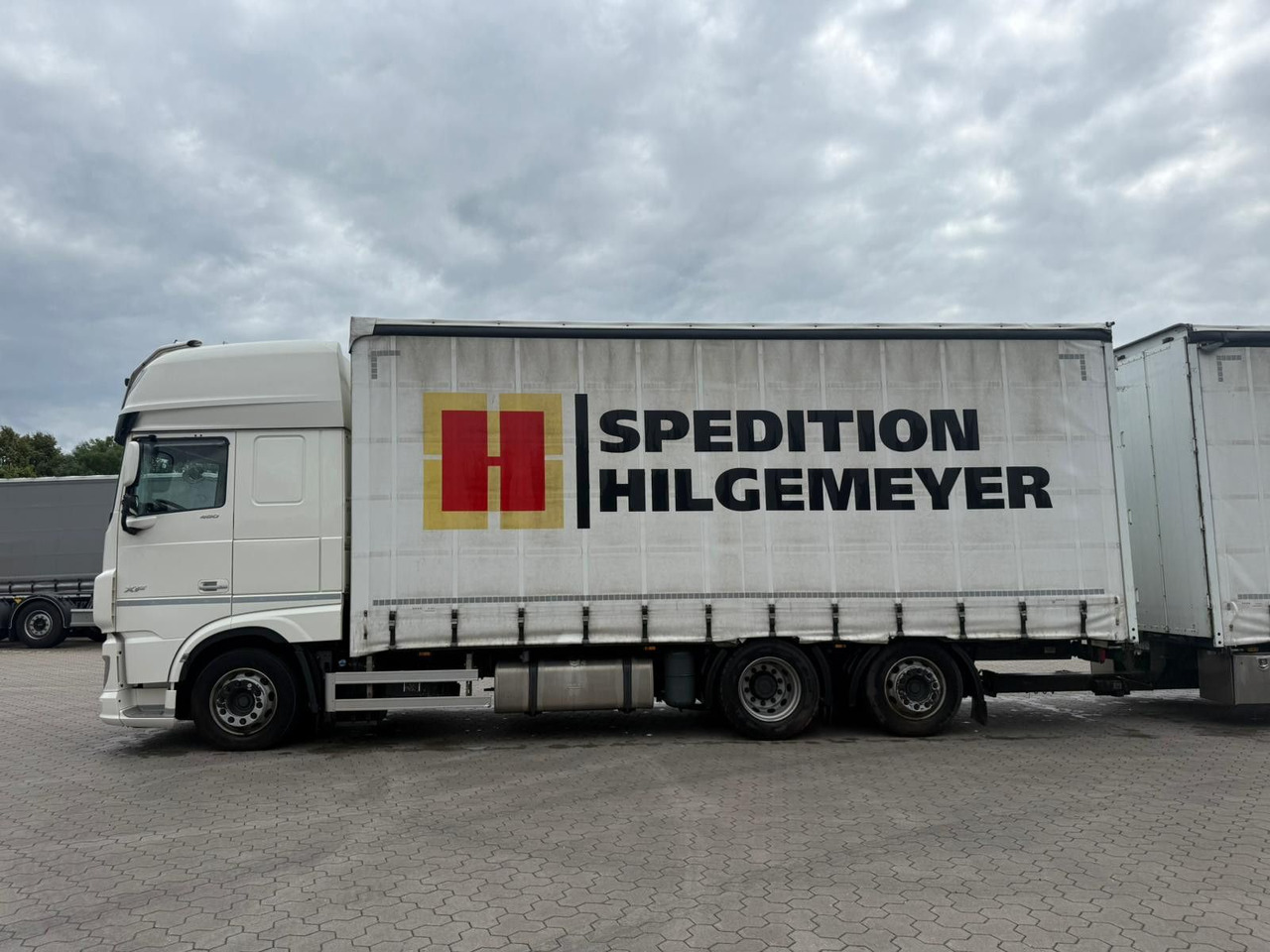 DAF XF 480 FAN LowDeck 6x2 Jumbo Inklusive Anhänger - شاحنة ستارة, مقطورة ستارة: صور 3 DAF XF 480 FAN LowDeck 6x2 Jumbo Inklusive Anhänger - شاحنة ستارة, مقطورة ستارة: صور 3