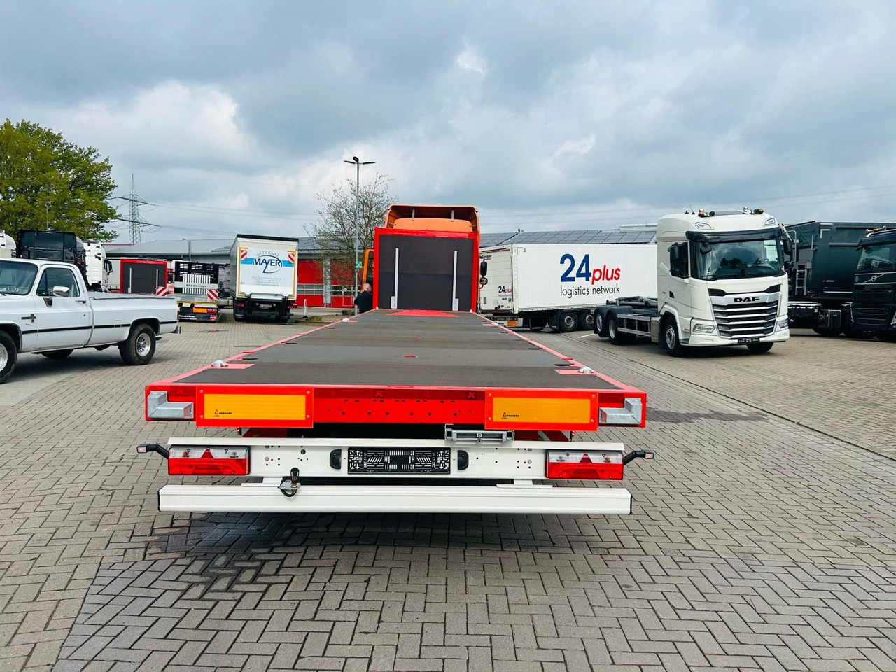 Kässbohrer K.SFS M Mega Plattform Auflieger Sofort Verfügba - نصف مقطورة مسطحة: صور 5 Kässbohrer K.SFS M Mega Plattform Auflieger Sofort Verfügba - نصف مقطورة مسطحة: صور 5