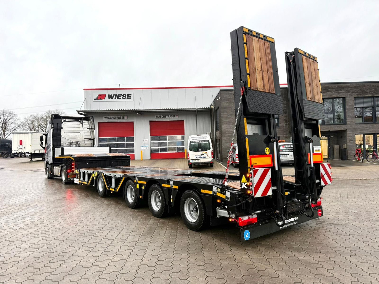 Kässbohrer K.SLA R 4 / 2N 18/40 Tieflader Radmulden tele - عربة مسطحة منخفضة نصف مقطورة: صور 1 Kässbohrer K.SLA R 4 / 2N 18/40 Tieflader Radmulden tele - عربة مسطحة منخفضة نصف مقطورة: صور 1