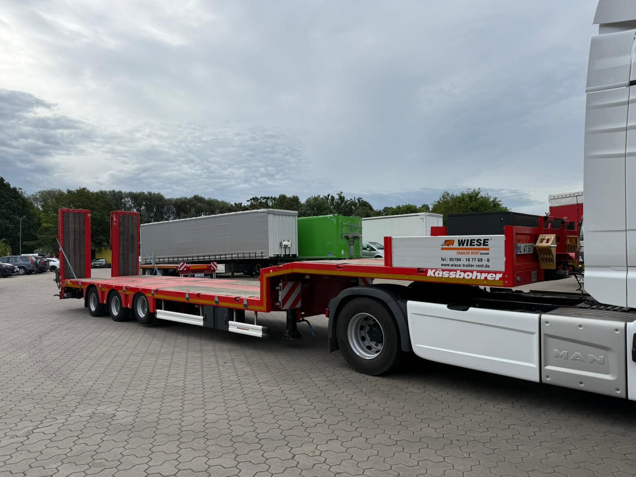 Kässbohrer K.SLS ECO Tieflader mit hydraulischen Rampen - عربة مسطحة منخفضة نصف مقطورة: صور 3 Kässbohrer K.SLS ECO Tieflader mit hydraulischen Rampen - عربة مسطحة منخفضة نصف مقطورة: صور 3