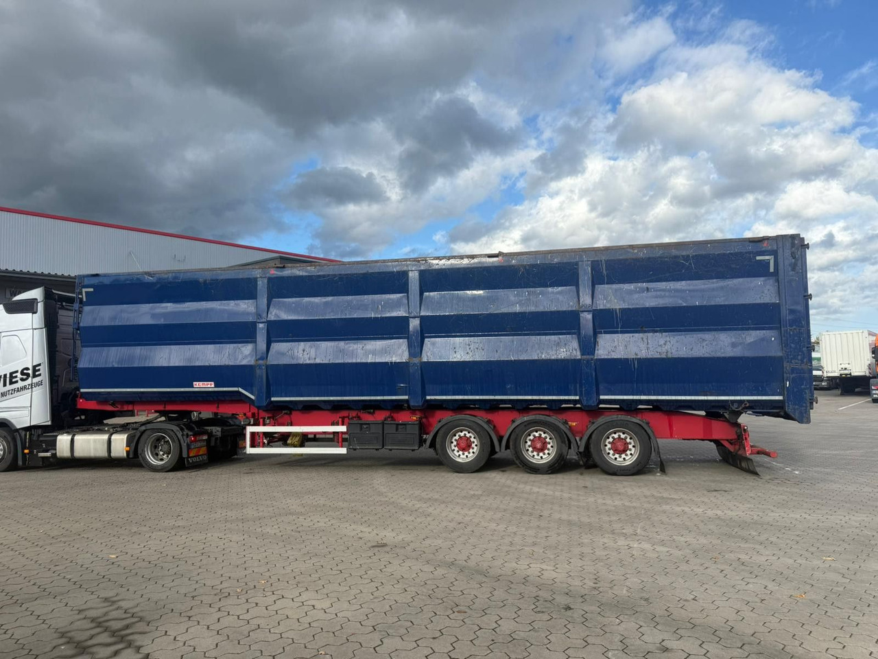 Kempf SKM 35/3 Großraummulde für Schrott 85m³ - قلابة نصف مقطورة: صور 5 Kempf SKM 35/3 Großraummulde für Schrott 85m³ - قلابة نصف مقطورة: صور 5