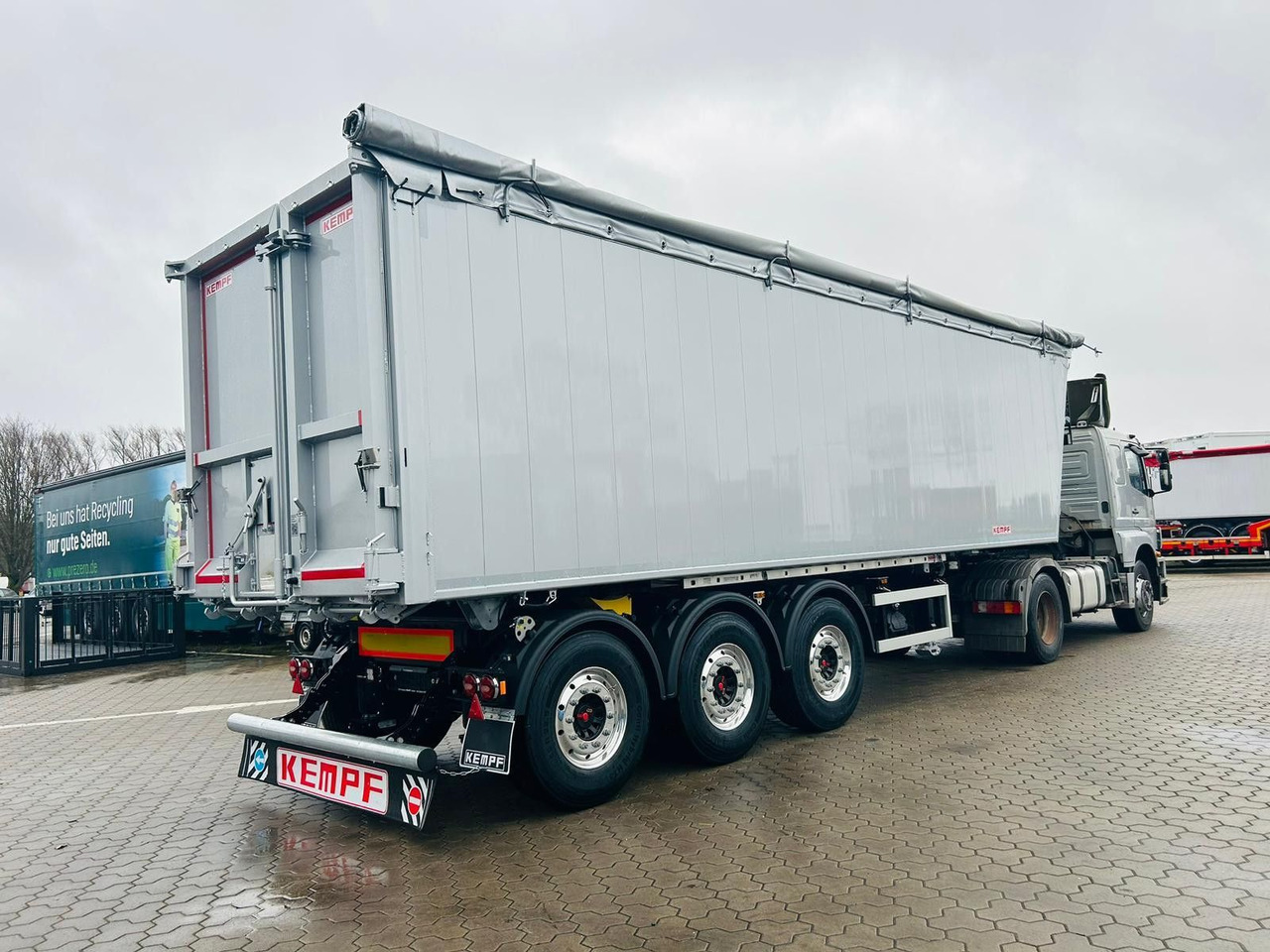 Kempf SKM 36/3 AK Alu Kipper 55 m³ Waschgerät - قلابة نصف مقطورة: صور 2 Kempf SKM 36/3 AK Alu Kipper 55 m³ Waschgerät - قلابة نصف مقطورة: صور 2
