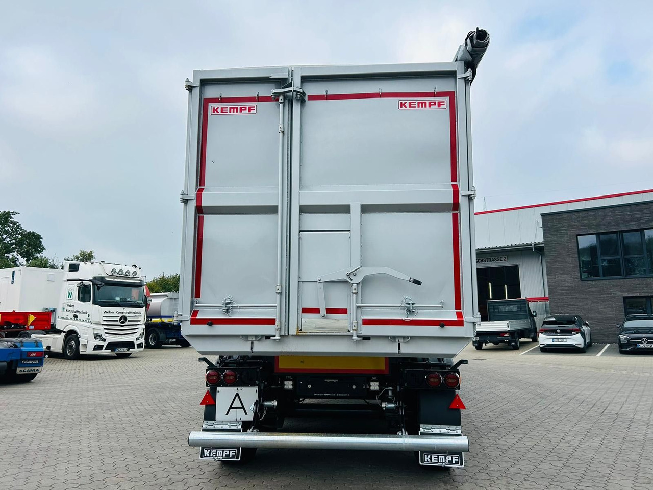 Kempf SKM 36/3 SR-Membran Stahl Halbrundmulde 50m³ - قلابة نصف مقطورة: صور 5 Kempf SKM 36/3 SR-Membran Stahl Halbrundmulde 50m³ - قلابة نصف مقطورة: صور 5