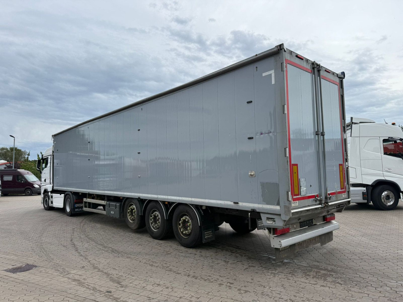 Knapen K100 Schubboden 92m³ HDI Boden ideal für Müll - أرضية المشي نصف مقطورة: صور 3 Knapen K100 Schubboden 92m³ HDI Boden ideal für Müll - أرضية المشي نصف مقطورة: صور 3