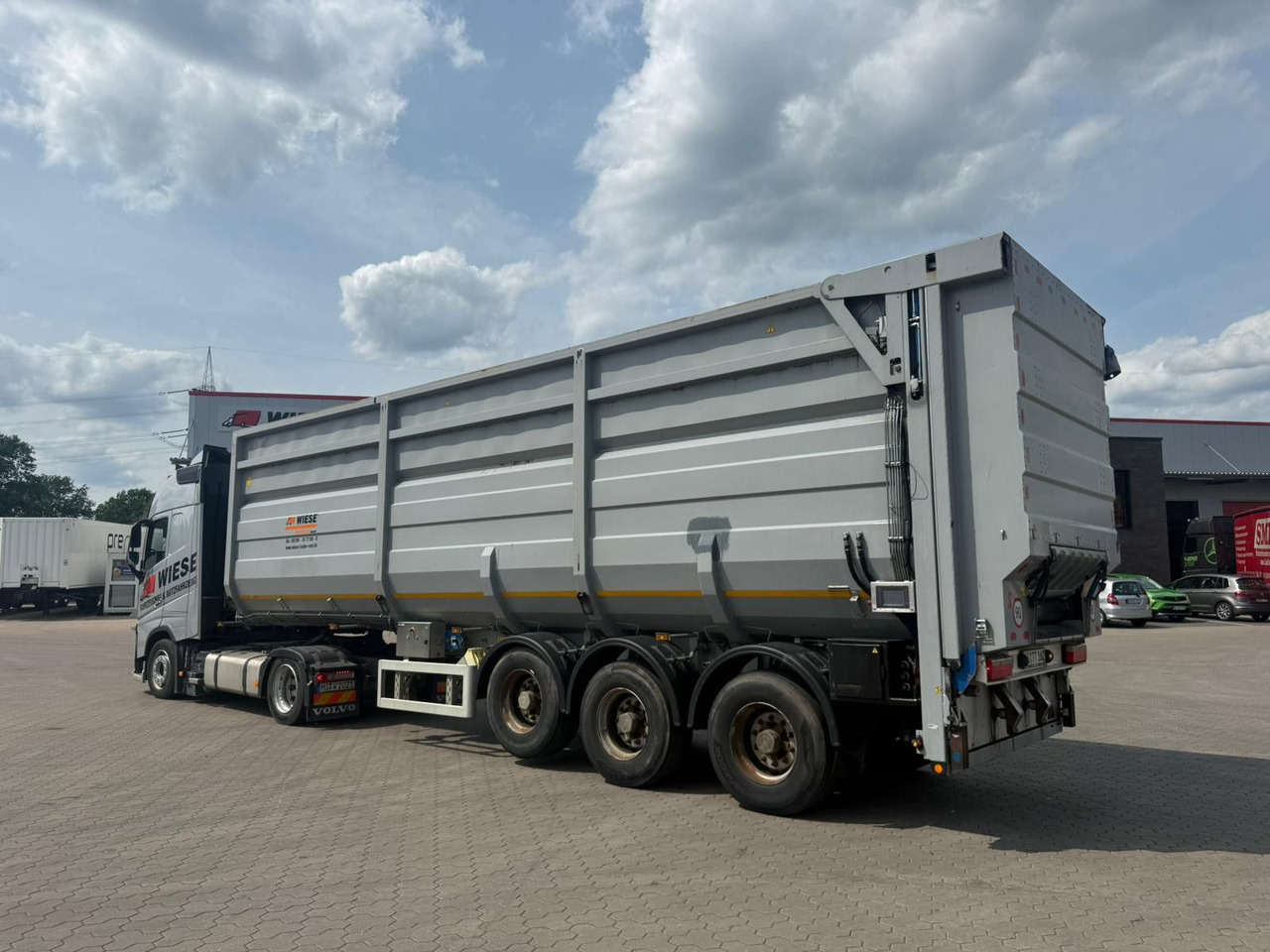 Kotte Kombiauflieger für Gülle und Schüttgut - نصف مقطورة صهريج: صور 1 Kotte Kombiauflieger für Gülle und Schüttgut - نصف مقطورة صهريج: صور 1