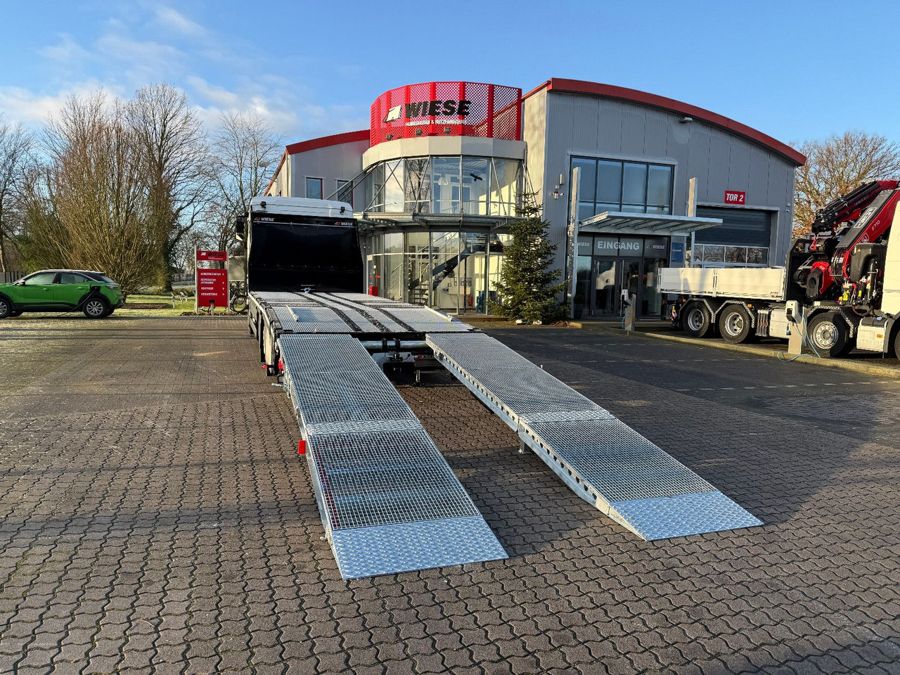 MAN Baumaschinen- Arbeitsbühnentransporter Rampen - شاحنة نقل سيارات شاحنة: صور 4 MAN Baumaschinen- Arbeitsbühnentransporter Rampen - شاحنة نقل سيارات شاحنة: صور 4