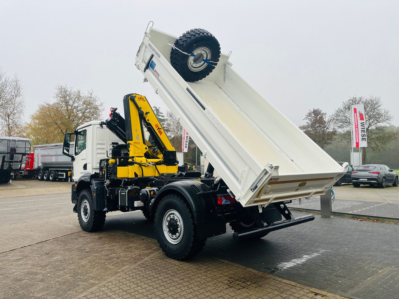قلابات, شاحنة كرين MAN TGM 18.320 4x4 BB Kipper Kran 131 Single Winter: صور 6