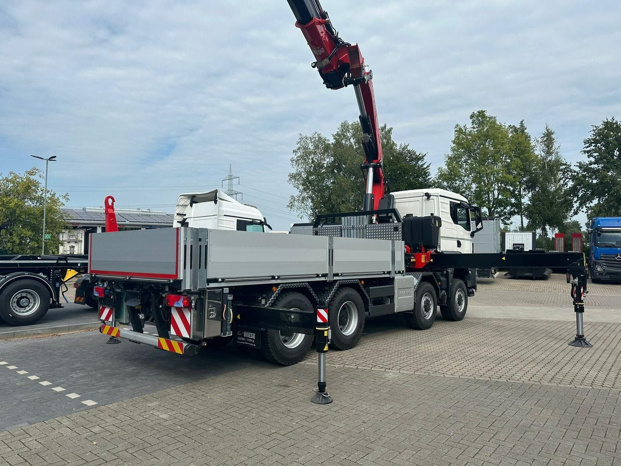 MAN TGS 41.520 8x8 mit Fassi Ladekran F710RA.2.26 - شاحنات مسطحة: صور 3 MAN TGS 41.520 8x8 mit Fassi Ladekran F710RA.2.26 - شاحنات مسطحة: صور 3