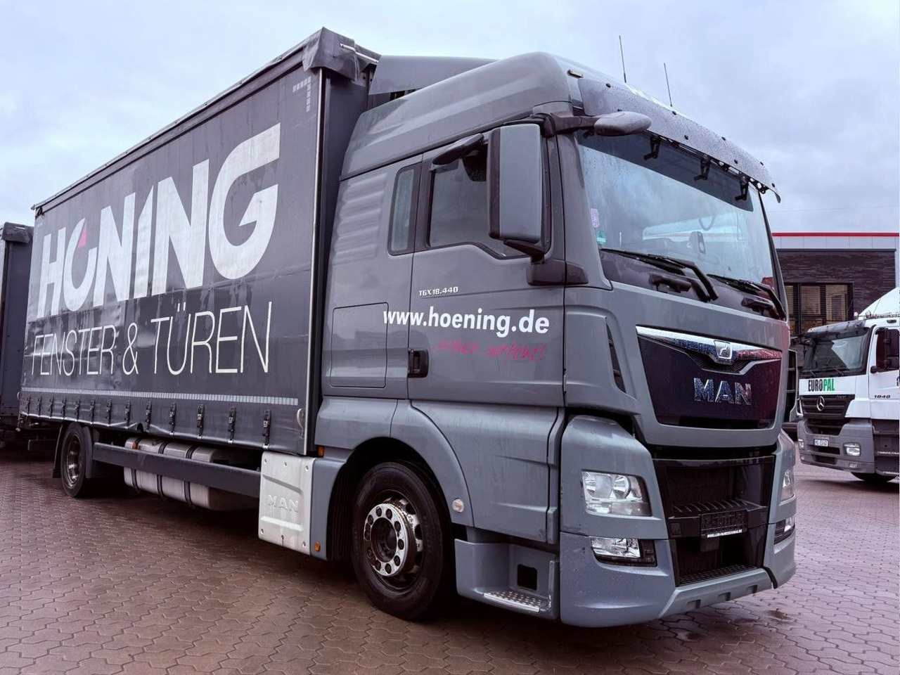 MAN TGX 18.440 LL Volumen LKW mit Staplerhalterung MAN TGX 18.440 LL Volumen LKW mit Staplerhalterung - شاحنة ستارة: صور 2 MAN TGX 18.440 LL Volumen LKW mit Staplerhalterung MAN TGX 18.440 LL Volumen LKW mit Staplerhalterung - شاحنة ستارة: صور 2