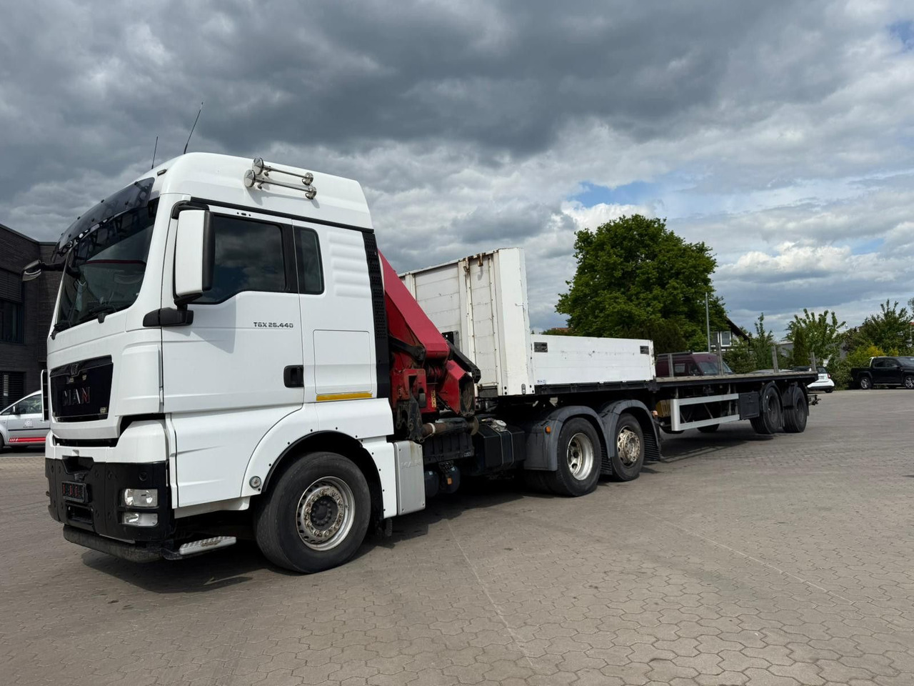 MAN TGX 26.440 6x2 mit HMF 3000-5 Kran - شاحنة كرين: صور 2 MAN TGX 26.440 6x2 mit HMF 3000-5 Kran - شاحنة كرين: صور 2